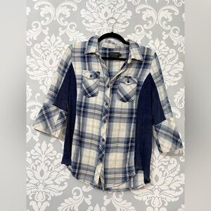 4/$25 • CI Sono Ribbed Panel Plaid Blouse